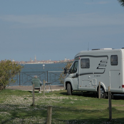 Ausblick vom Campingplatz nach Venedig