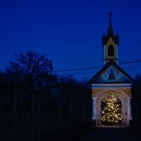 Kapelle in Dobl-Dorf zur Weihnachtszeit